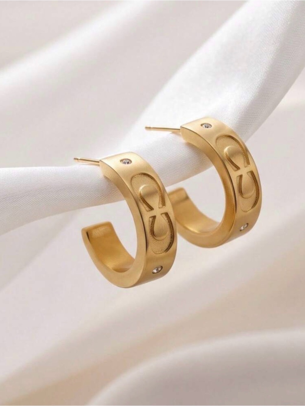 New Arrivals! Gold Hoop Earrings with Embossed Link Detail - Picture 2 of 4